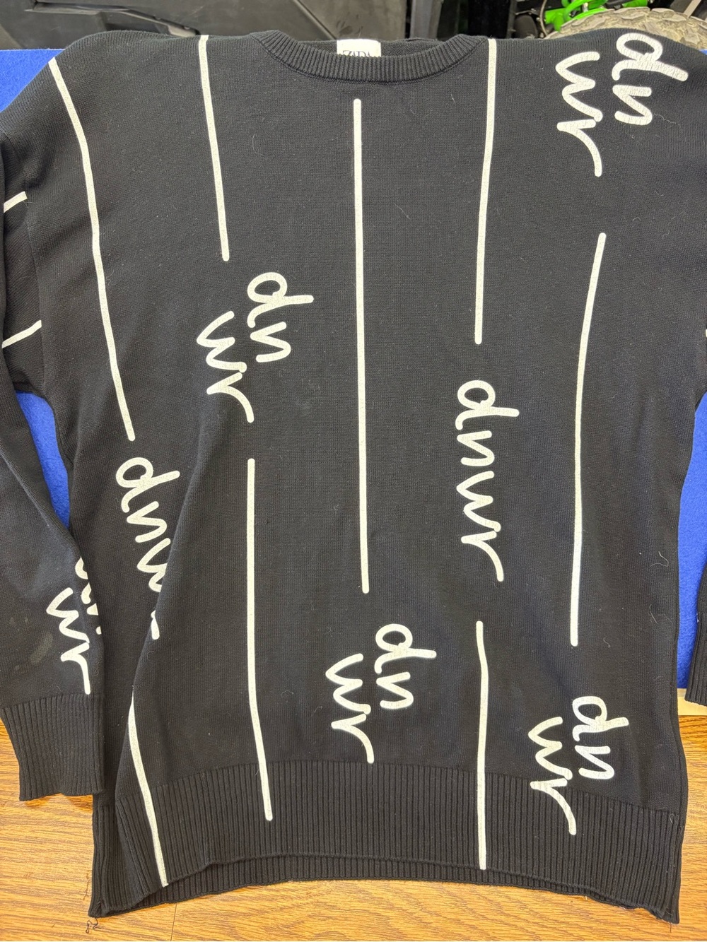 Zara Sweater Womens Medium